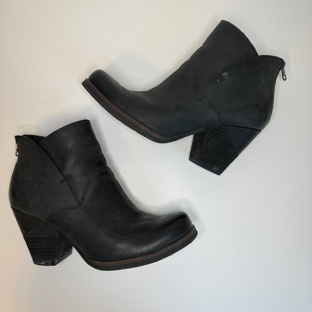 Korks by Kork-Ease Castaneda Black Nubuck Leather Bootie With Back Zip Size 9.5 - Picture 2 of 9